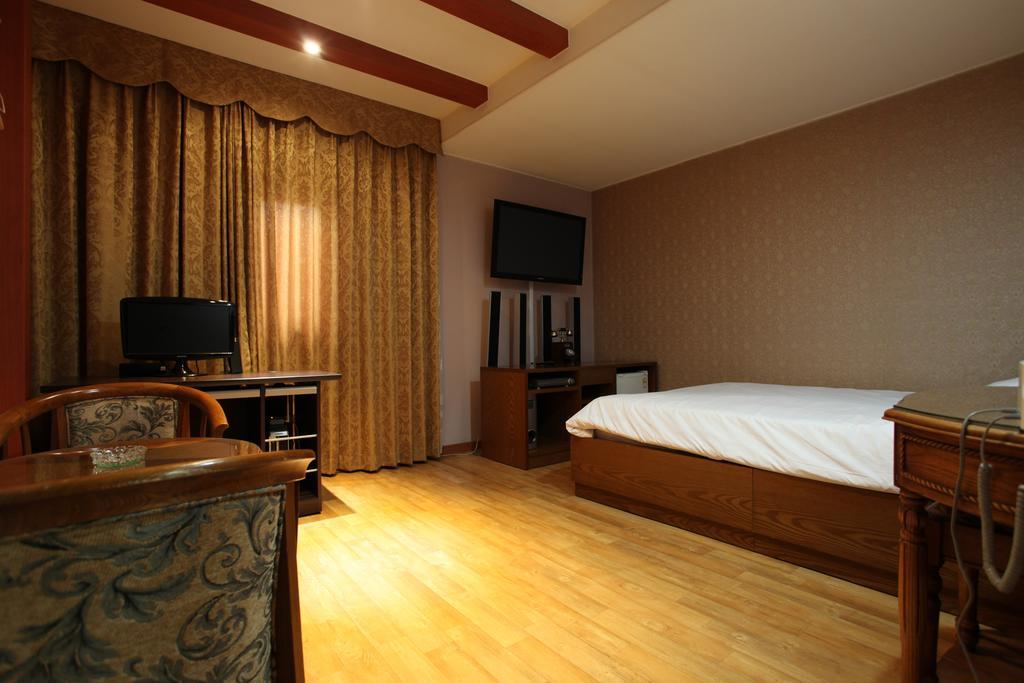 Monaco Hotel Jeju Chambre photo