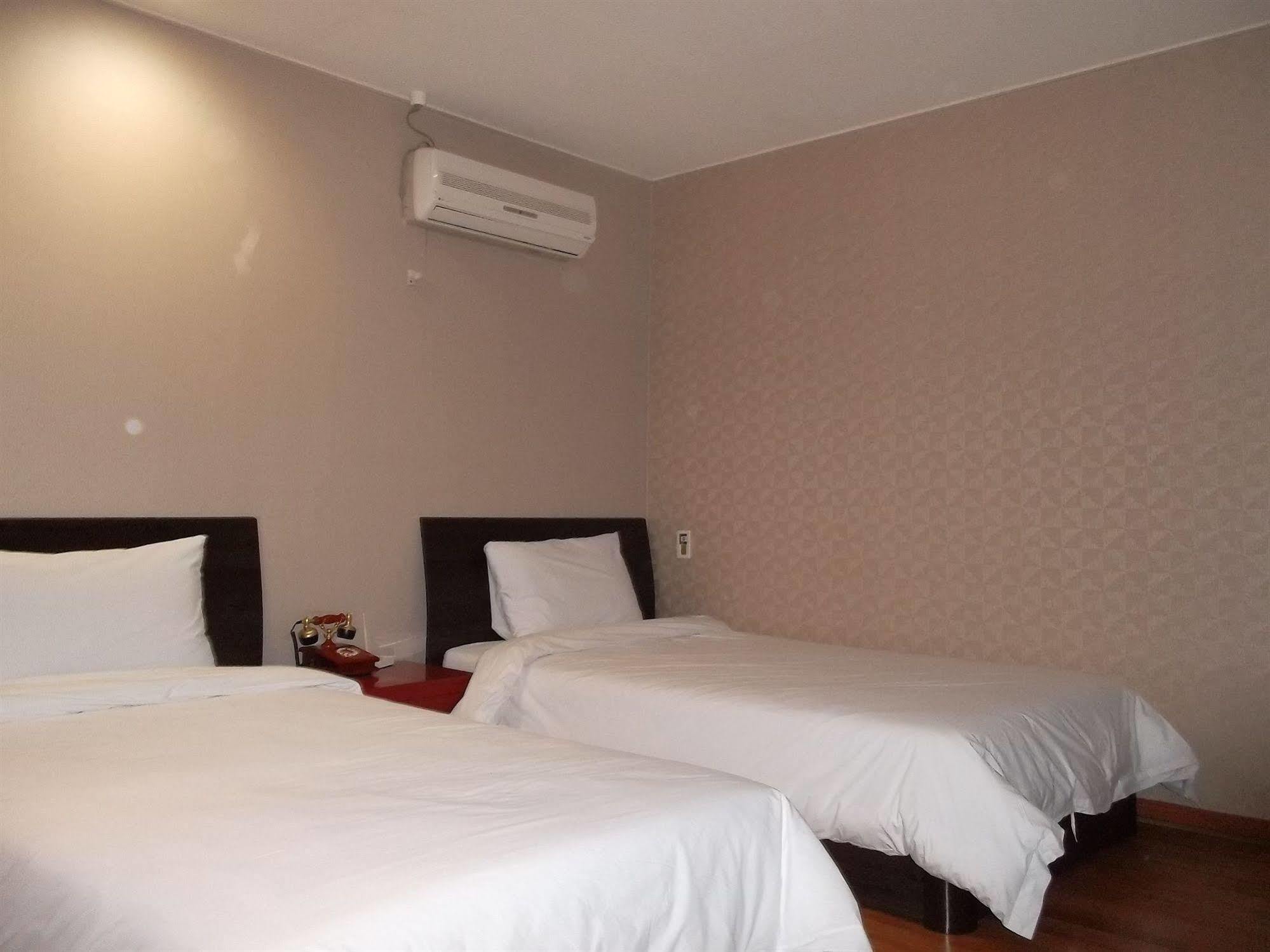 Monaco Hotel Jeju Extérieur photo