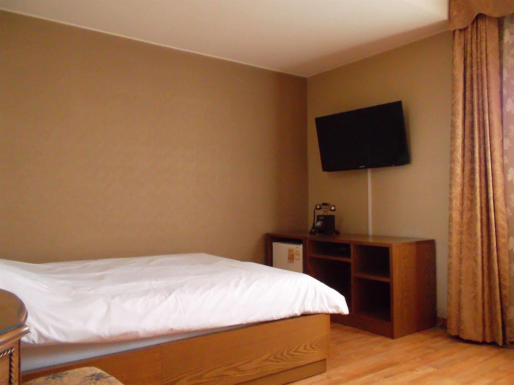 Monaco Hotel Jeju Extérieur photo
