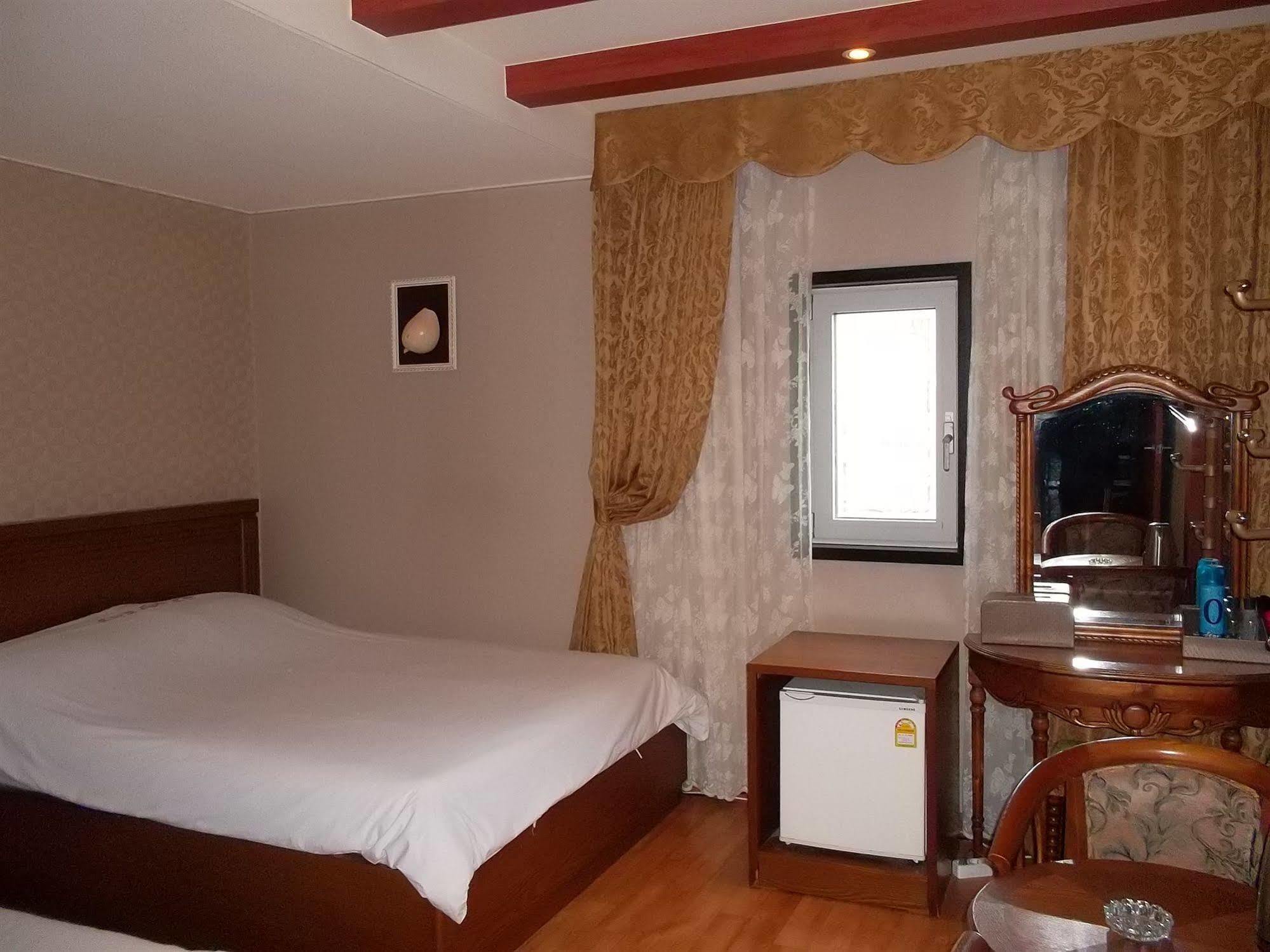 Monaco Hotel Jeju Extérieur photo