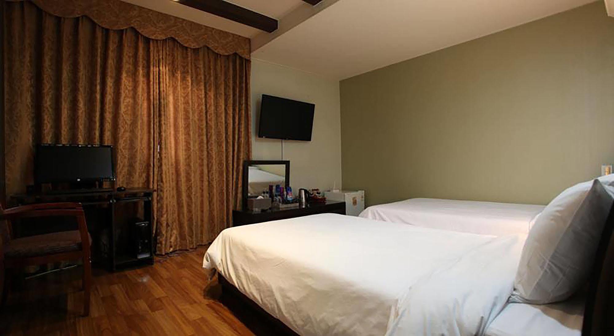 Monaco Hotel Jeju Extérieur photo