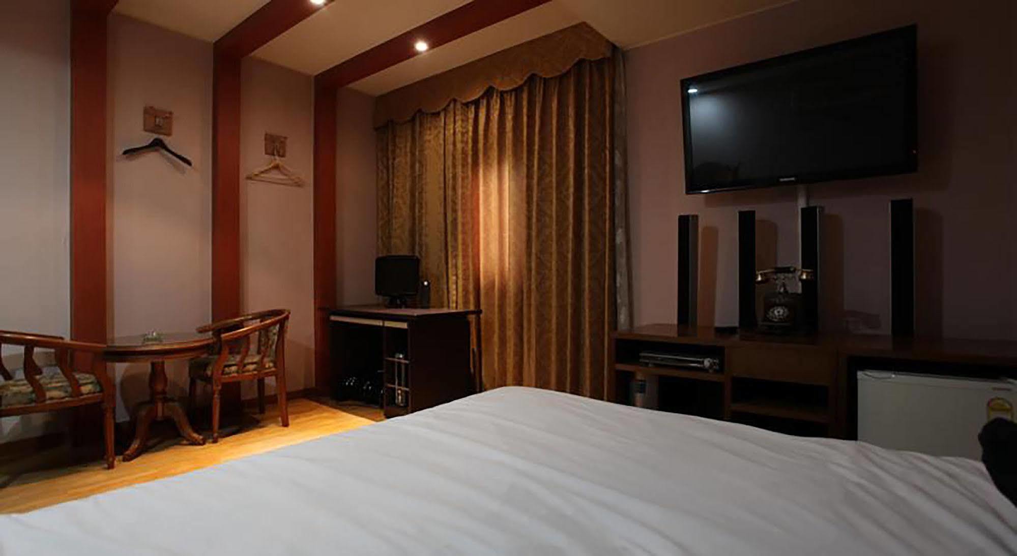 Monaco Hotel Jeju Extérieur photo